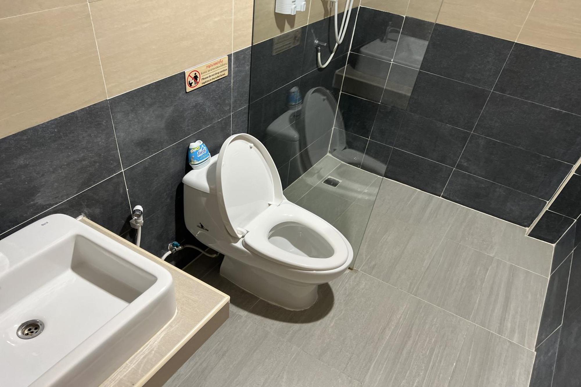 V Tharm Hotel Udon Thani Luaran gambar
